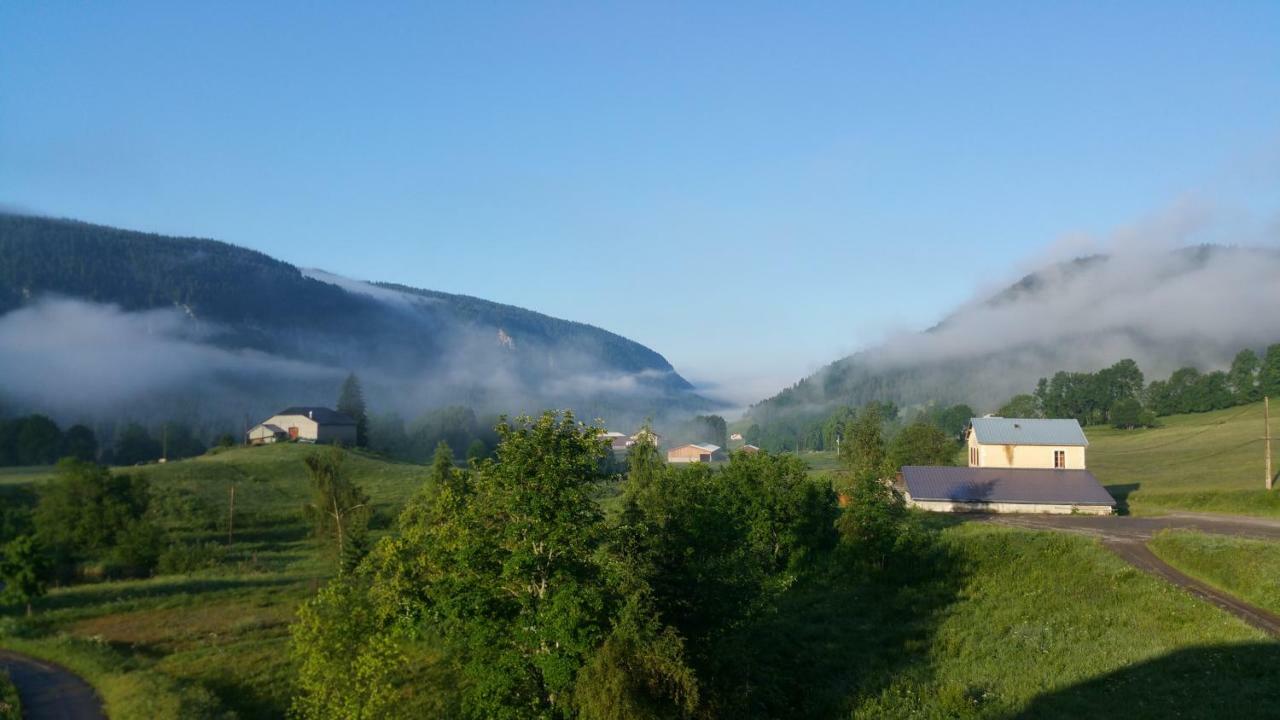 Ferienwohnung Les Chamois Lajoux Exterior foto