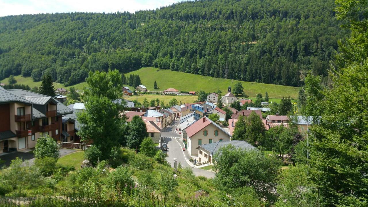 Ferienwohnung Les Chamois Lajoux Exterior foto