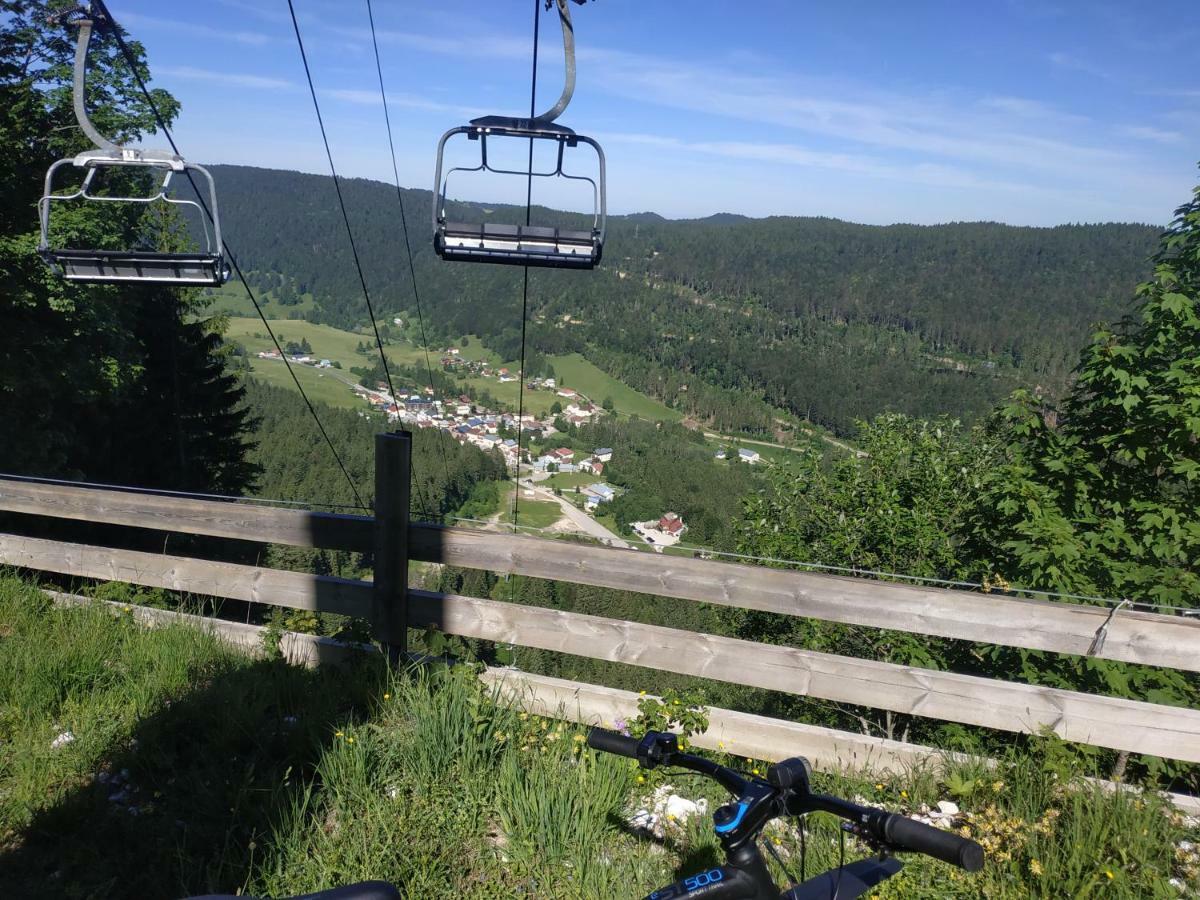 Ferienwohnung Les Chamois Lajoux Exterior foto